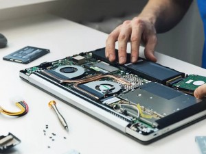 Por que deberiamos comprar recambios de portatil y repararlos ?
